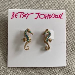 Betsey Johnson Seahorse Earrings - New! ⭐️